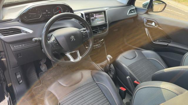 Peugeot 208 image 5