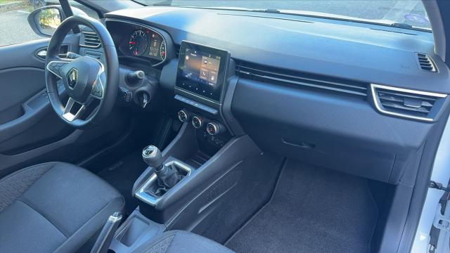 Renault Clio image 2