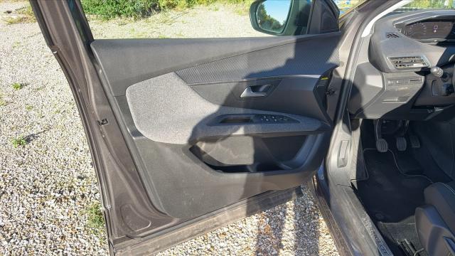 Peugeot 3008 image 8