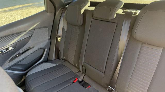 Peugeot 3008 image 3