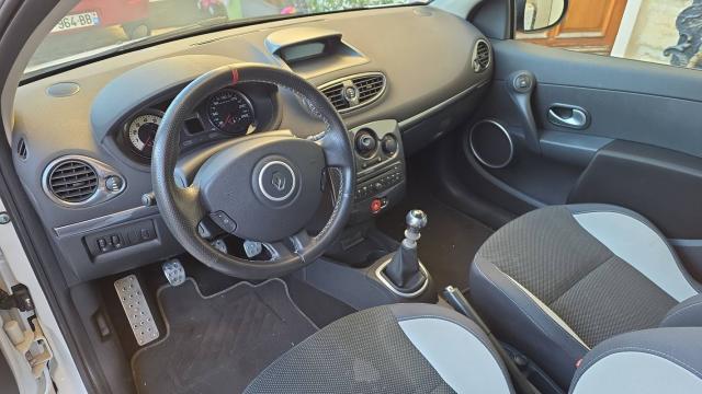 Renault Clio image 1