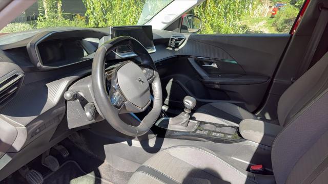 Peugeot 2008 image 4