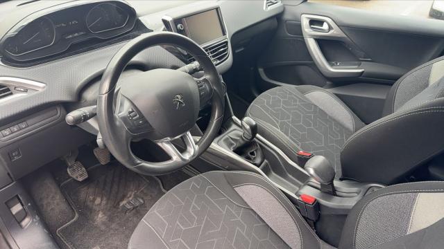 Peugeot 2008 image 9