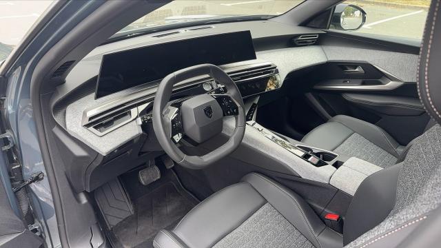 Peugeot 3008 image 3