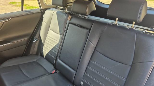 Toyota Rav4 image 9