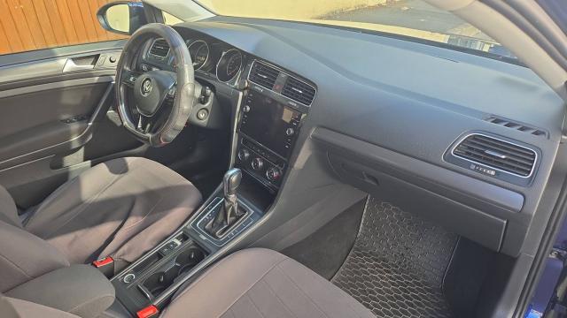 Volkswagen Golf image 9