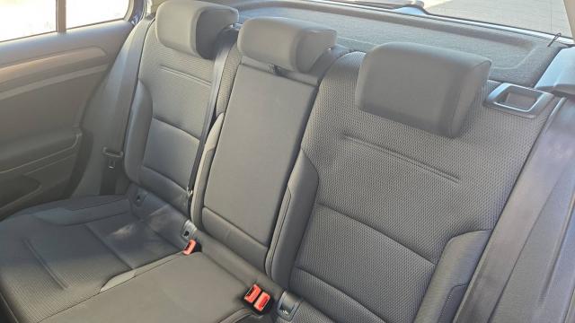 Volkswagen Golf image 6