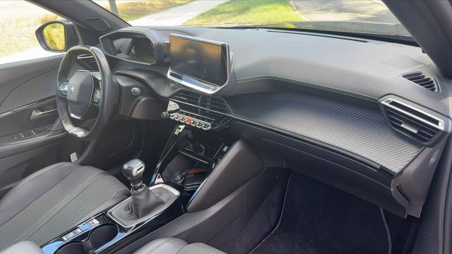 Peugeot 2008 image 9