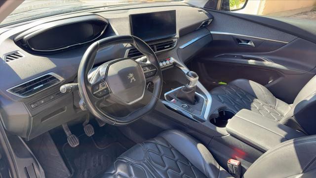Peugeot 5008 image 4