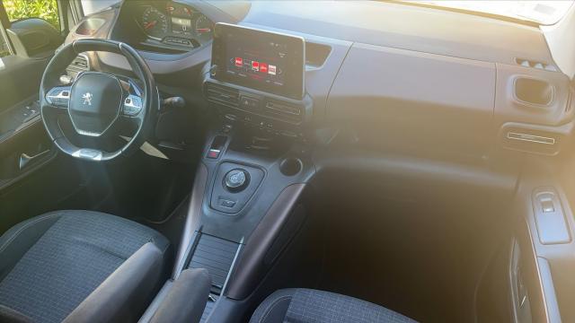Peugeot Rifter image 9