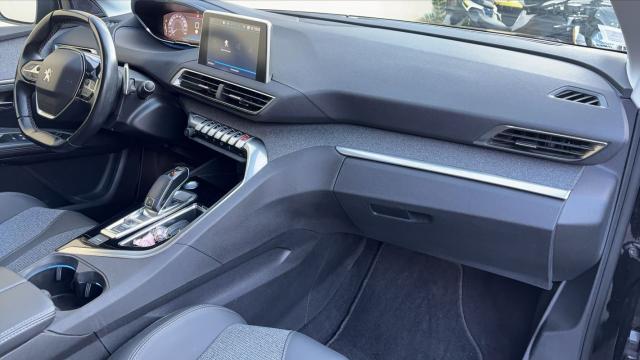Peugeot 5008 image 4