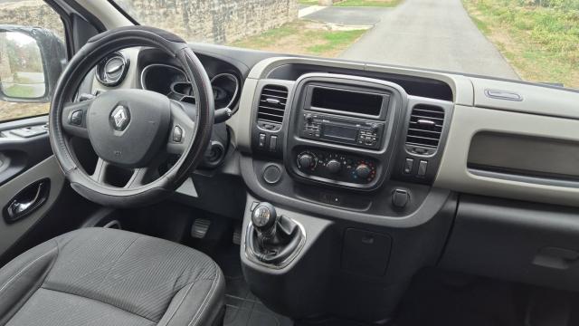 Renault Trafic image 2