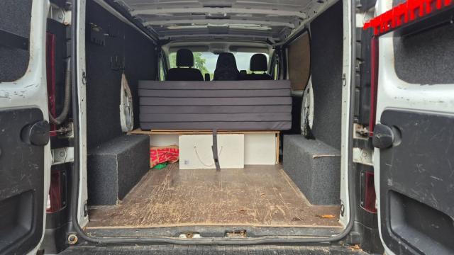 Renault Trafic image 9