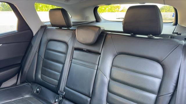 Renault Talisman Estate image 6