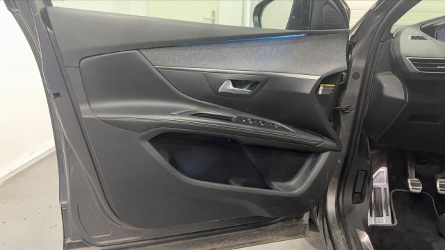 Peugeot 5008 image 3