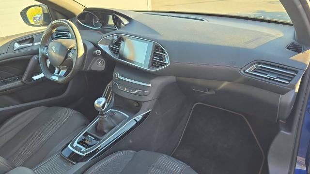 Peugeot 308 image 1