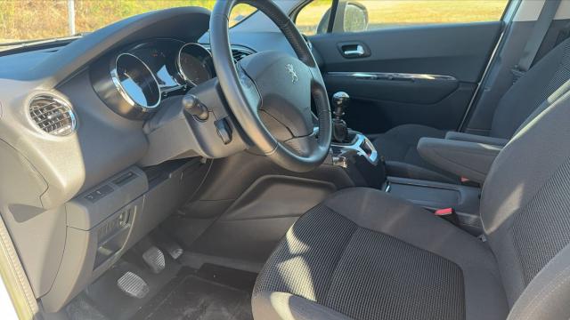 Peugeot 5008 image 8