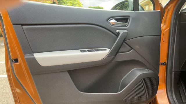Renault Captur image 6