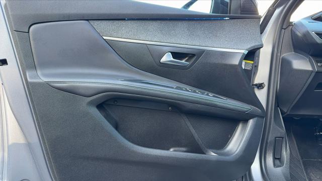 Peugeot 5008 image 4