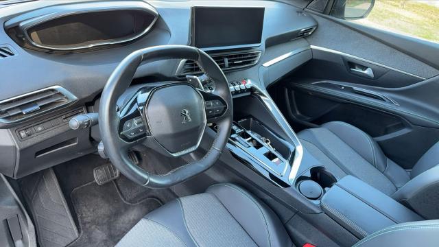 Peugeot 5008 image 2