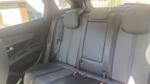 Peugeot 3008 image 1