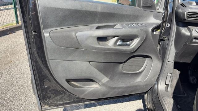Opel Combo image 9