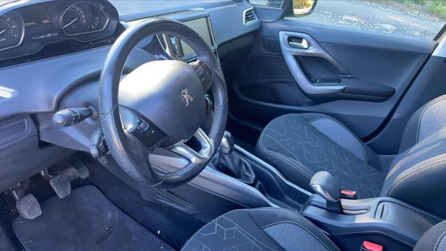Peugeot 2008 image 9