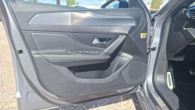 Peugeot 308 image 1