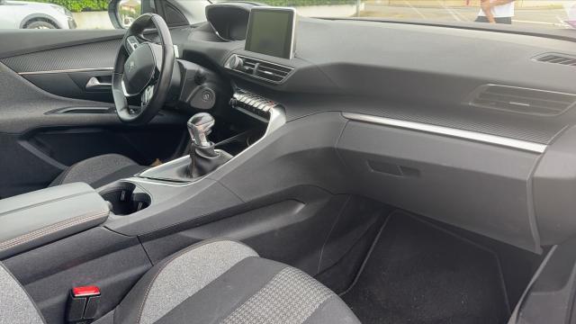 Peugeot 3008 image 9