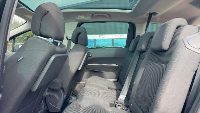 Peugeot 5008 image 8