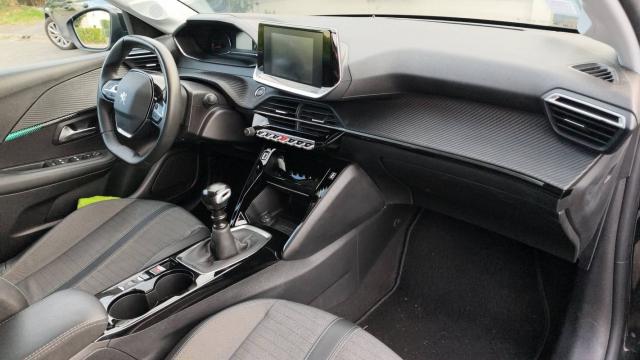 Peugeot 208 image 6