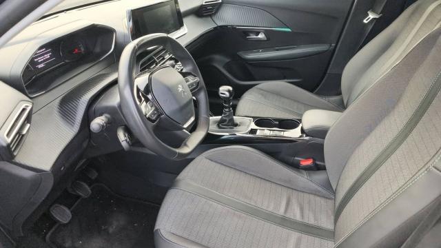 Peugeot 208 image 2