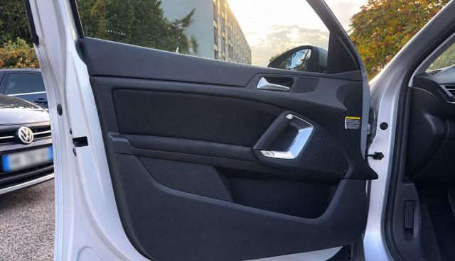 Peugeot 308 image 9