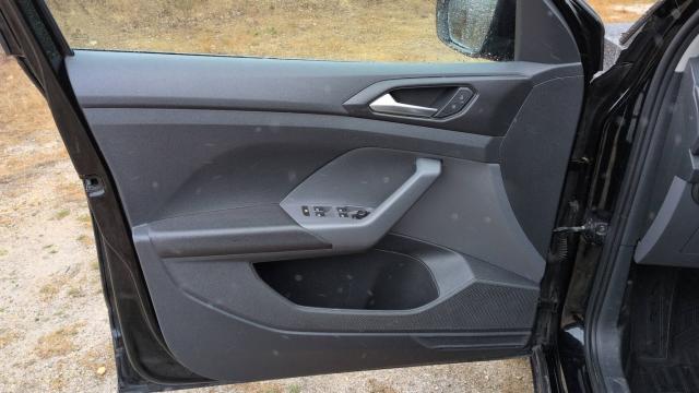 Volkswagen T-Cross image 2