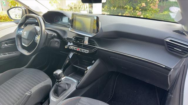 Peugeot 208 image 1