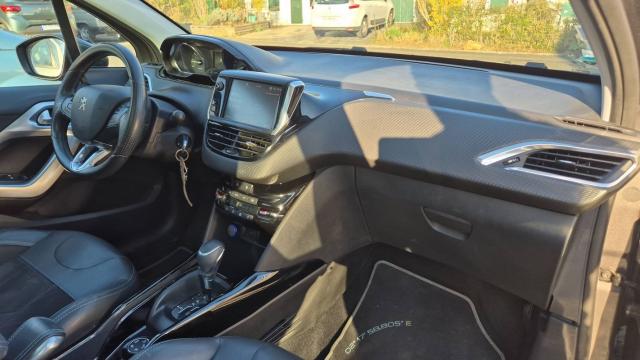 Peugeot 2008 image 7