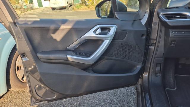 Peugeot 2008 image 3