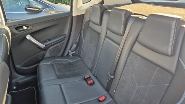 Peugeot 2008 image 8