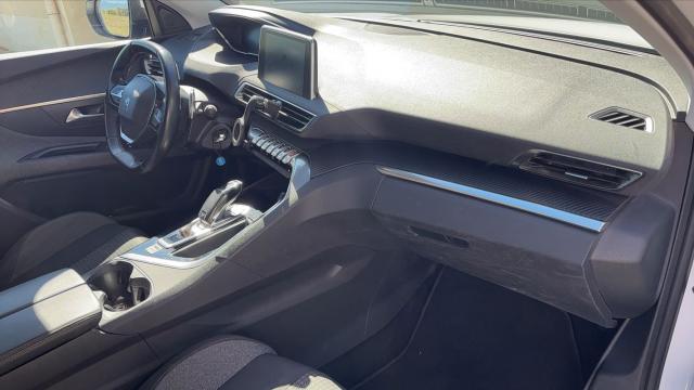 Peugeot 3008 image 8