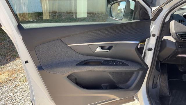 Peugeot 3008 image 6