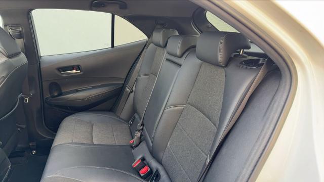 Toyota Corolla image 9