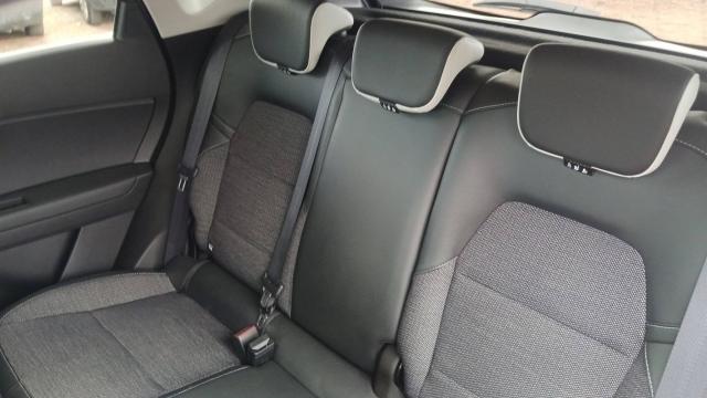 Renault Captur image 9