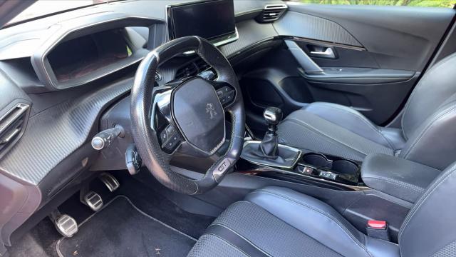 Peugeot 208 image 5