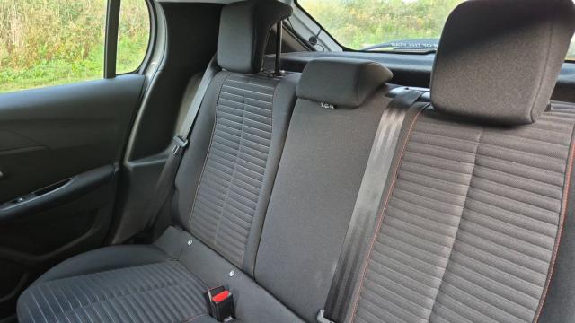 Peugeot 208 image 4