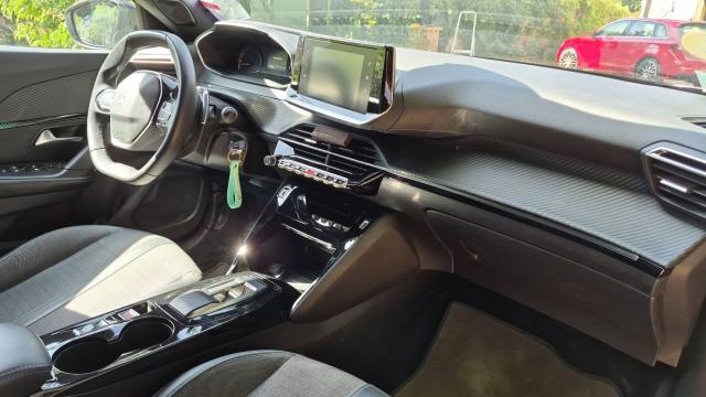 Peugeot 2008 image 5