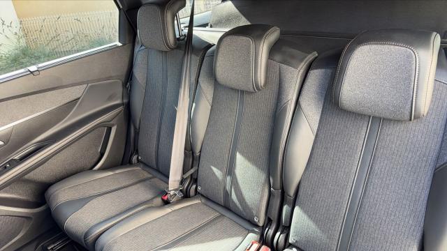 Peugeot 5008 image 8