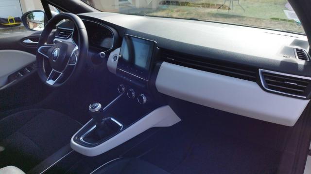 Renault Clio image 8