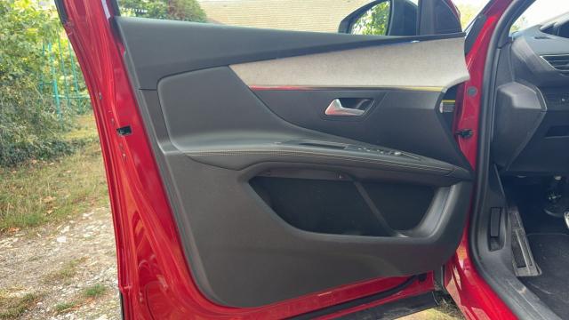 Peugeot 3008 image 1