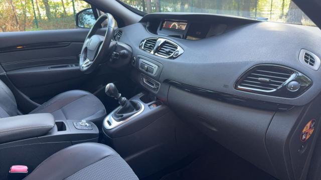 Renault Scénic image 2