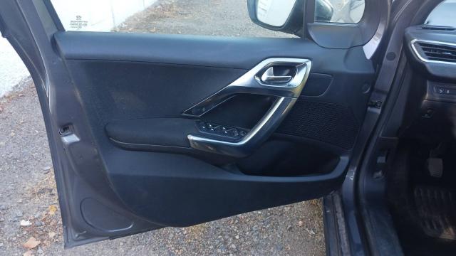 Peugeot 2008 image 6